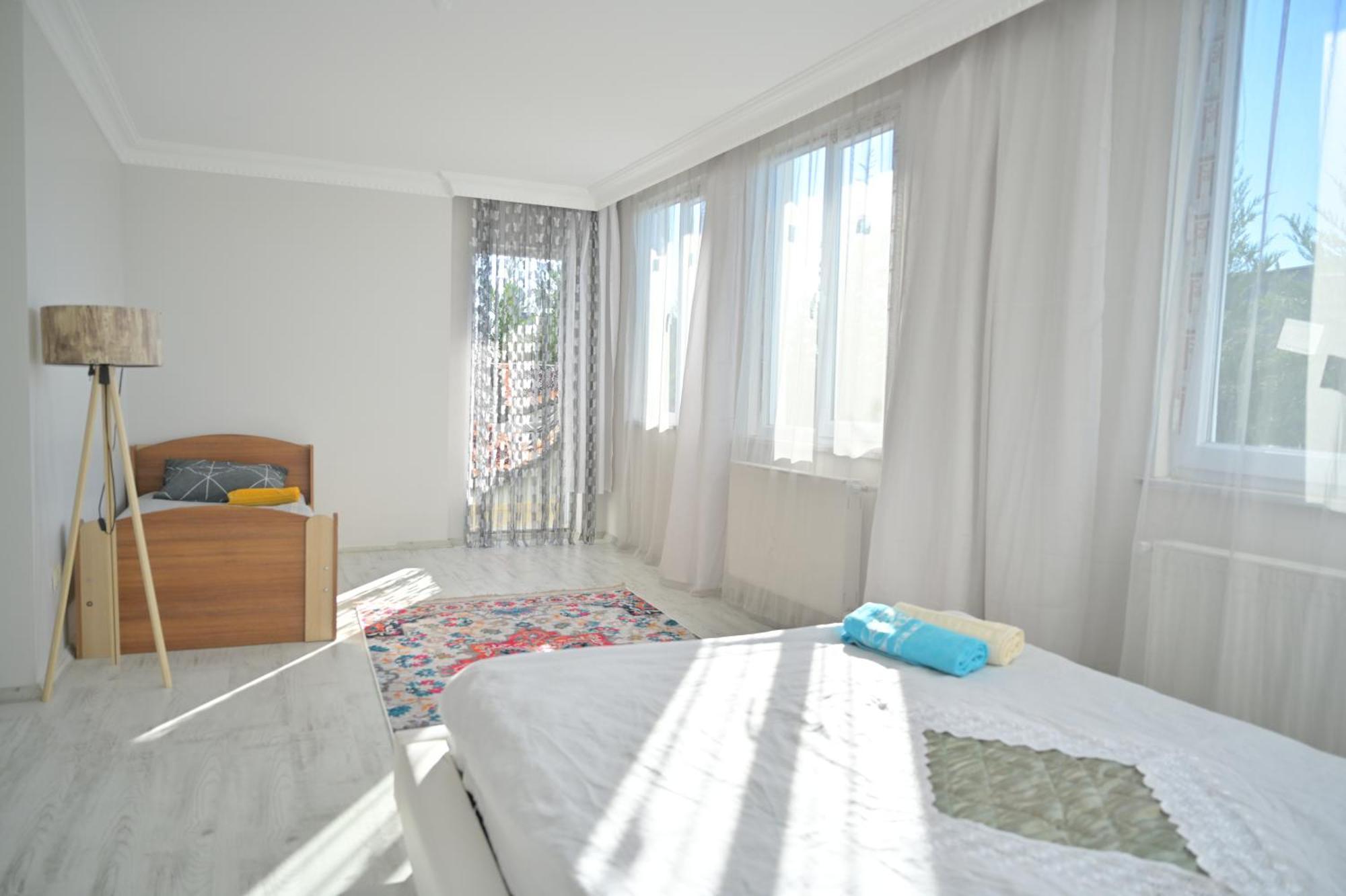 Ahmet Teacher Hotel,6 Minutes From The Airport Arnavutkoy Zewnętrze zdjęcie