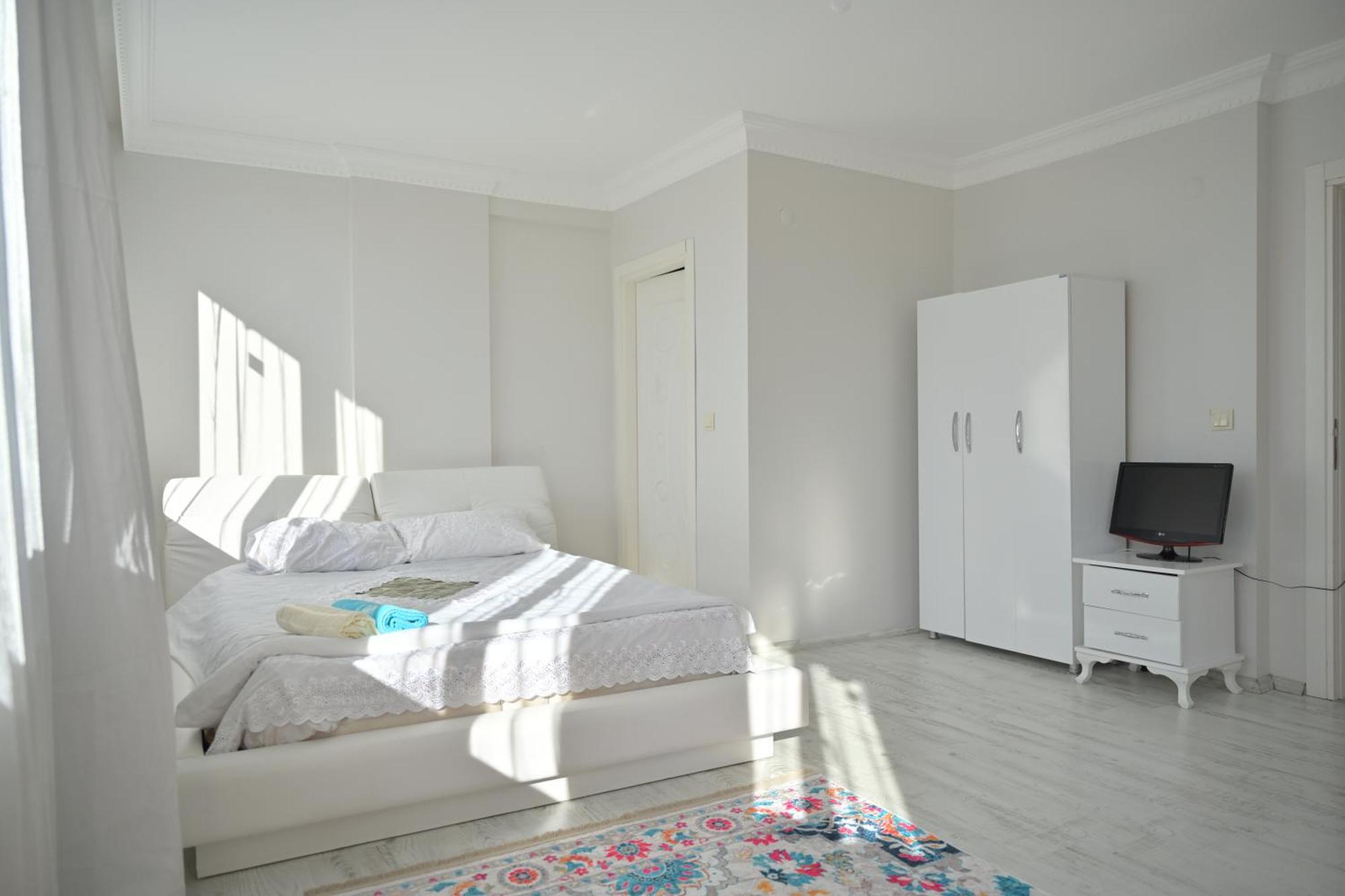 Ahmet Teacher Hotel,6 Minutes From The Airport Arnavutkoy Zewnętrze zdjęcie